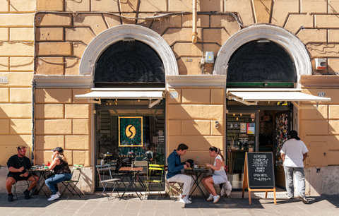DOVE IL CAFFÈ SI BEVE E SI CONDIVIDE